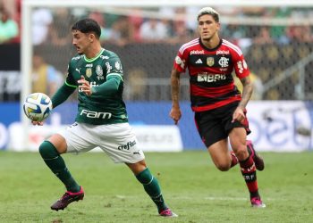 O jogador Joaquín Piquerez, da SE Palmeiras, em jogo contra a equipe do CR Flamengo, durante partida válida pela final da Supercopa do Brasil, no Estádio Mané Garrincha. (Foto: Cesar Greco/Palmeiras/by Canon)