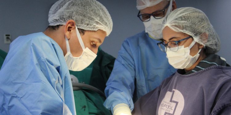 Ao todo, a unidade realizou 4.542 cirurgias este ano. Foto: Daniel Jordano/ FHAJ