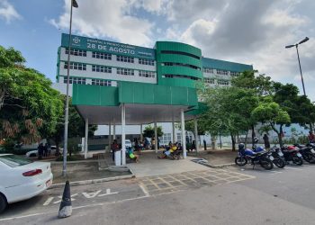 Saúde realiza atendimentos de forma manual com reforço dos servidores. Foto: Divulgação/SES-AM