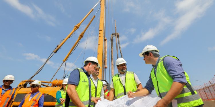 O programa foi anunciado em abril deste ano e prevê mais de 22,1 mil soluções de moradia definitiva. Foto: Diego Peres e Alex Pazuello / Secom