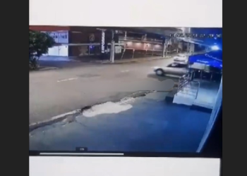 O acidente ocorreu na sexta-feira (4), mas as imagens viralizaram nesta segunda-feira (7). Foto: Reprodução