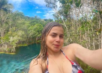 Mel tem 22 anos. Foto: Reprodução