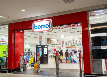 Com menos de 20 dias, segundo a consumidora, um frigobar deu defeito. Foto: Reprodução