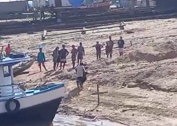 A vítima não foi identificada e foi levada ao hospital. Foto: Reprodução