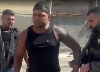 O homem foi preso e levado para delegacia. Foto: Reprodução