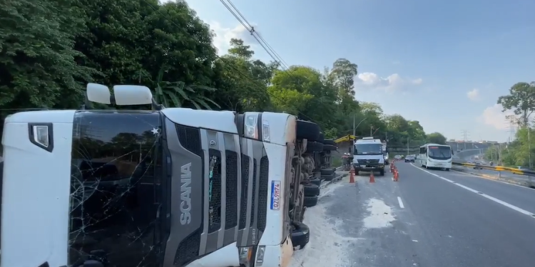 O acidente ocorreu na tarde desta sexta-feira (10). Foto: Reprodução