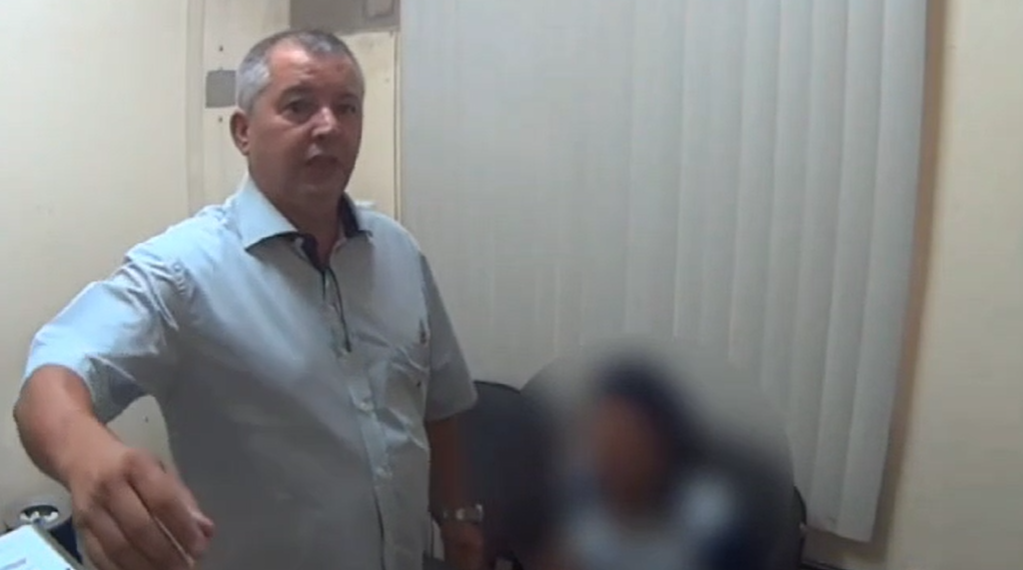 Carlos Seiss aparece em vários vídeos. Foto: Reprodução