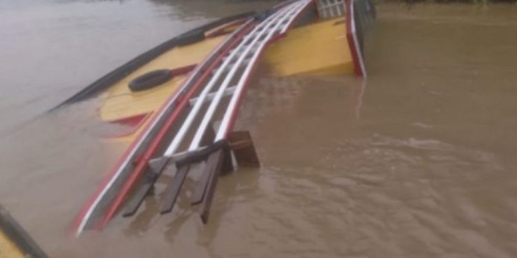 Ninguém se feriu e os passageiros vinham para Eirunepé. Foto: Reprodução