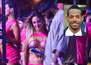 Os dois conversaram, beberam e depois deram um beijo. Foto: Reprodução