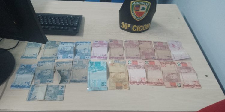 Na delegacia, o homem foi reconhecido pela vítima. Foto: Divulgação/PMAM