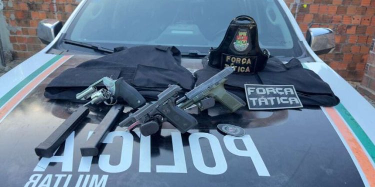 Material aprendido pela Polícia Militar. Foto: Divulgação