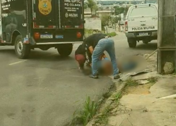 O corpo foi removido para o IML. Foto: Reprodução