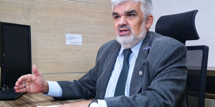 O conselheiro Júlio Pinheiro, coordenador geral da Escola de Contas, informou que os convidados serão de grande representatividade nacional. Foto: Joel Arthus e Filipe Jazz