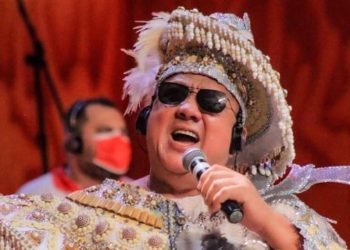 O cantor fecha a programação no domingo (25). Foto: Divulgação / Semcom