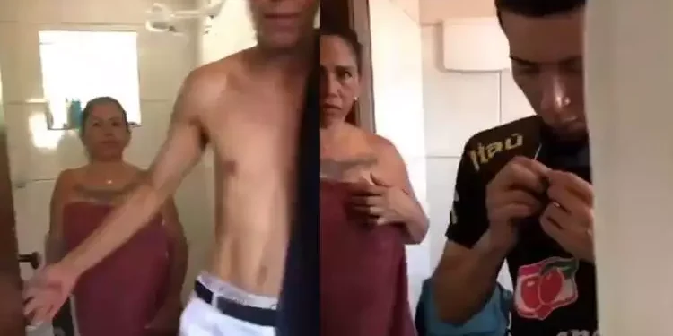 Os dois foram pegos dentro do banheiro. Foto: Reprodução