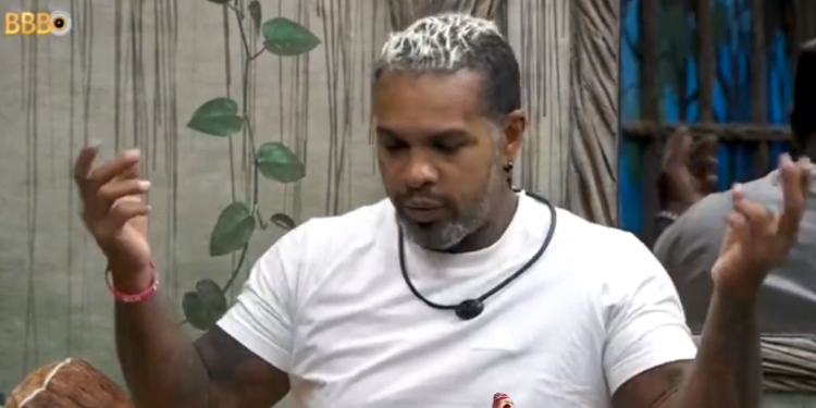 O artista está incomodado. Foto: Reprodução