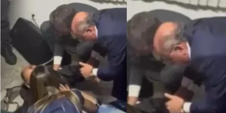 O repórter cinematográfico da EBC desmaiou e ficou no chão. Foto: Reprodução