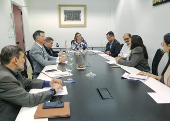 A reunião foi para discutir as inspeções a serem realizadas no âmbito da educação pública no Estado. Foto: Filipe Jazz