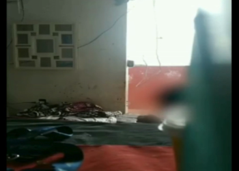 A garota ficou com vários ferimentos pelo pescoço e costas. Foto: Reprodução