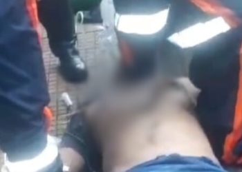 Homem da últimos suspiro de vida após sair correndo pela gritando por socorro no Centro de Manaus