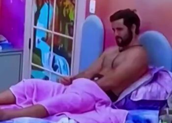 Internautas notam Matteus supostamente ‘batendo uma’ e vídeo viraliza