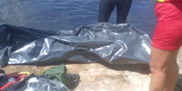 Bombeiros acham corpo de homem que foi arrastado pela correnteza em Manacapuru