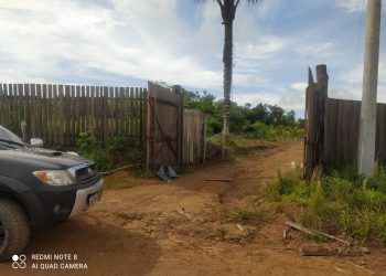 Um dos homens efetuou diversos disparos contra Jaime, que estava dentro do carro, em frente da propriedade. Foto: Divulgação/PC-AM
