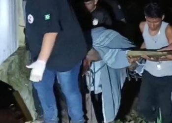 Facção mata vítima a pauladas, enterra e liga para família dando a localização do corpo