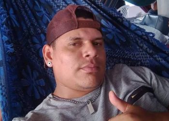 Após beber todas no barco que vinha para Manaus, homem pula no rio e desaparece