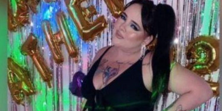 Morre no hospital jovem que foi metralhada enquanto comemorava o aniversário em Manaus