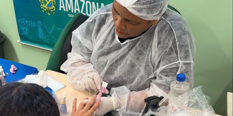 Os serviços aconteceram no Núcleo de Ensino Superior de Presidente Figueiredo (Nespf/UEA), das 8h ao meio-dia. Foto: Divulgação