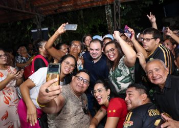 Cidade se aproxima  ainda do prefeito de Manaus, David Almeida (Avante). Foto: Divulgação