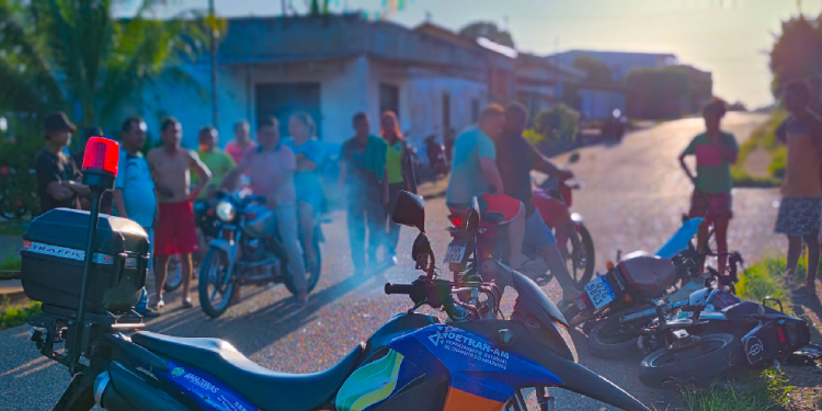 Os dois colidiram de frente, mas o entregador não resistiu. Foto: Reprodução/Facebook