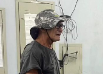 Idoso bêbado esfaqueia a vizinha novinha por ciúmes no Lírio de Vale e acaba preso