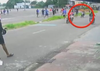 Vídeo: adolescente fica ferido após pular na frente de moto para pegar 'papagaio' em Manacapuru