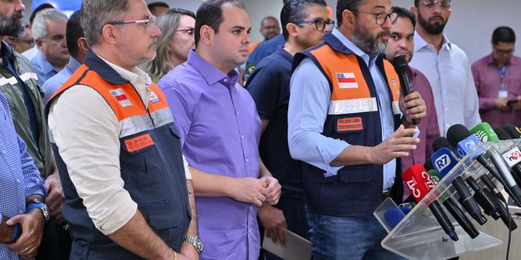 Foram assinados decretos que tratam sobre o estado de emergência em 20 cidades no Amazonas. Foto: Divulgação