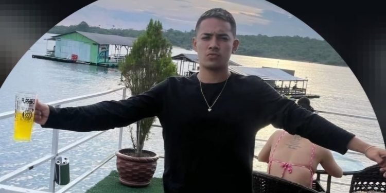 Jovem é procurado pela polícia por torturar e agredir homem com terçado no interior do Amazonas
