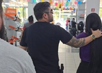 Delegado entra na TV Lar e prende funcionária que ajudava trio a roubar a loja em Manaus