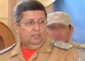 Ex-comandante do Corpo de Bombeiros se recusa a parar em barreira policial e acaba preso por desacato