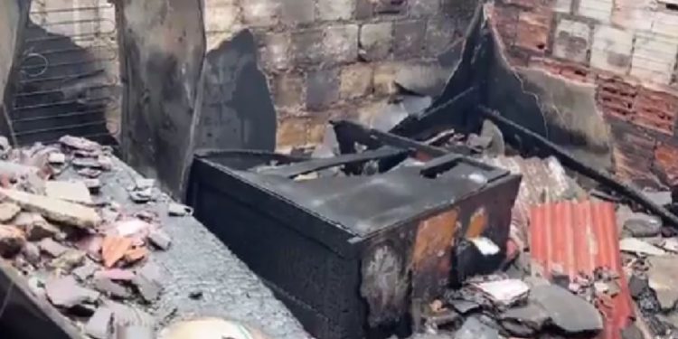 VÍDEO: Durante o preparo do almoço, botija de gás causa explosão e deixa mãe e filho feridos no Tancredo Neves