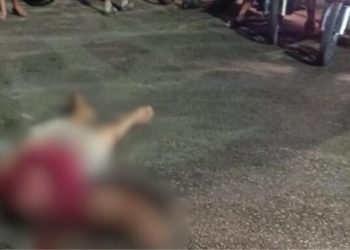 Vídeo forte: ‘Menino de vó’ quase morre após ser pego pela população roubando no Nova Cidade