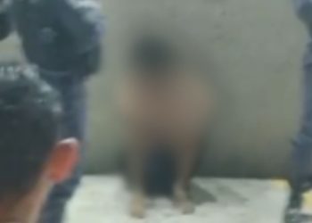 Vídeo: Assaltante fica com a cara inchada de tantas 'porradas' após linchamento de moradores do Petrópolis