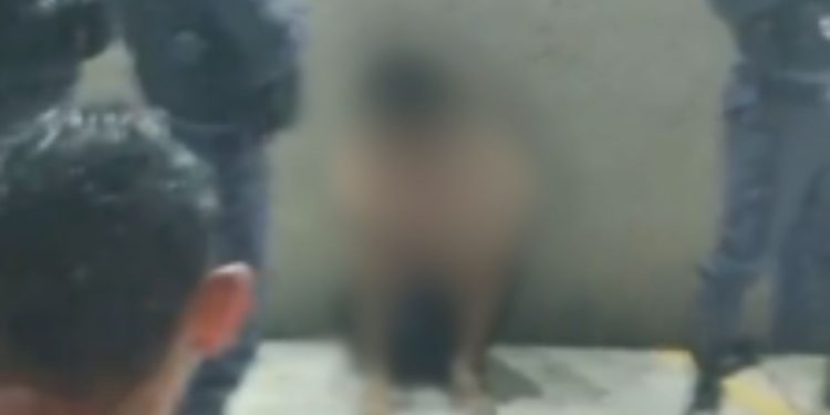 Vídeo: Assaltante fica com a cara inchada de tantas 'porradas' após linchamento de moradores do Petrópolis