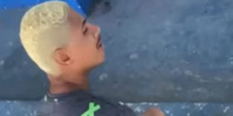 Vídeo mostra jovem confessando que tempera feijão com carne humana: "é doce, mas não pode engolir"