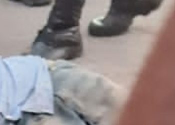 IMAGEM FORTE: Homem tem os dentes arrancados por membros de facção antes de morrer a tiros em Manaus