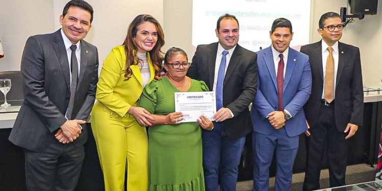 O projeto já capacitou, até o momento, 182 mulheres de diversas zonas de Manaus. Foto: Divulgação