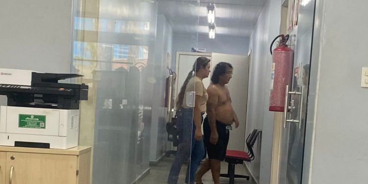 Homem inicia incêndio para acabar com enxame de cabas é termina preso em Manaus