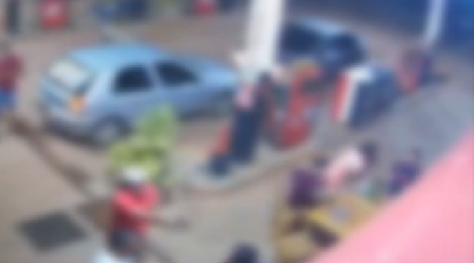 O fato ocorreu dentro de um posto de combustíveis. Foto: Reprodução