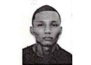 Ajudante de pedreiro morde e arranca do dedo de policial em Manaus ao ser preso com drogas na cueca