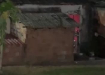 Morador da Compensa morr3 a tiros após ter casa invadida